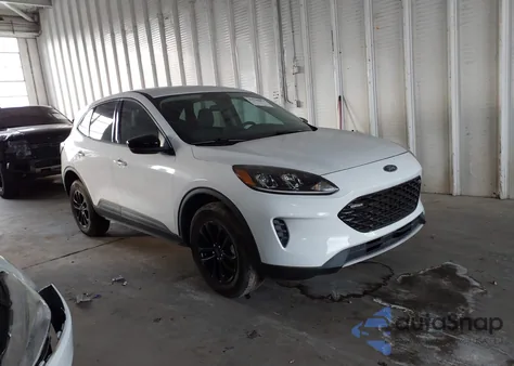 2020 Ford Escape Se Sport Hybrid z USA, uszkodzony, nr VIN 1FMCU9BZXLUB11231